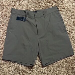 J. Crew Men's Charcoal Flat Front Shorts Size 29